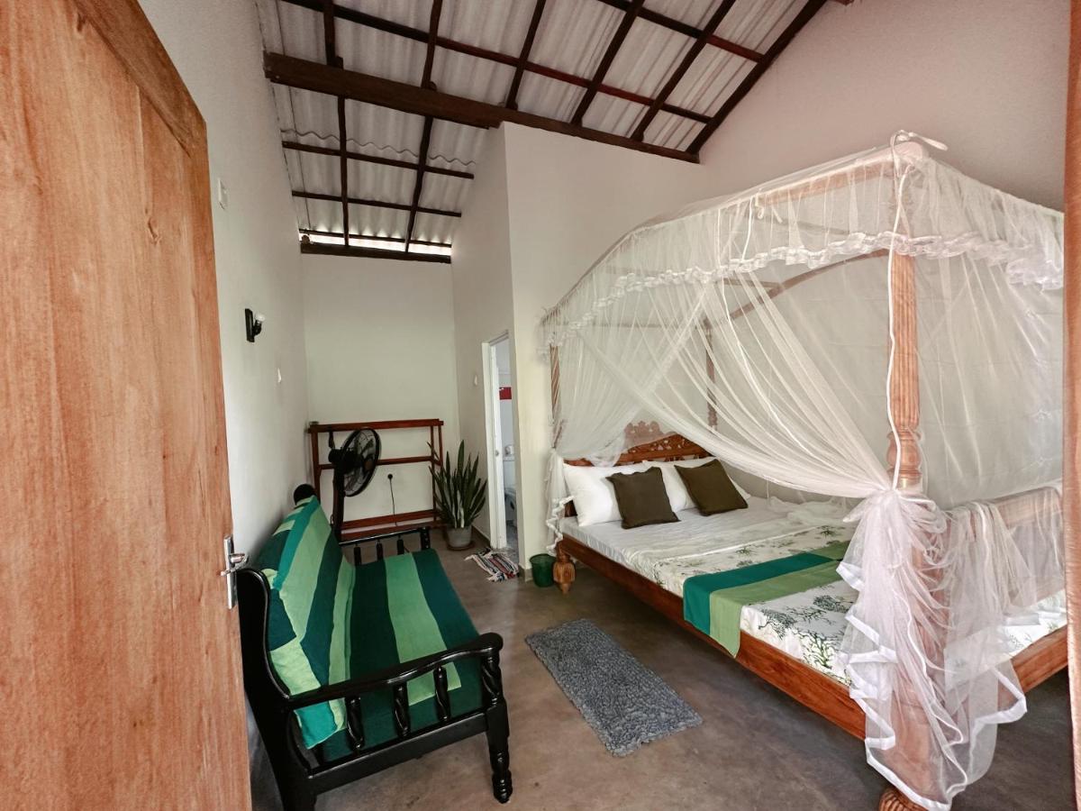 Midigama Inn Ahangama Esterno foto