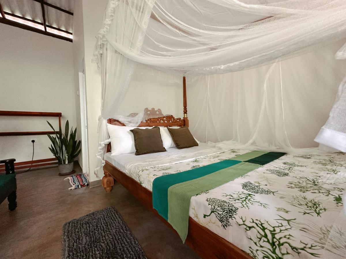 Midigama Inn Ahangama Esterno foto